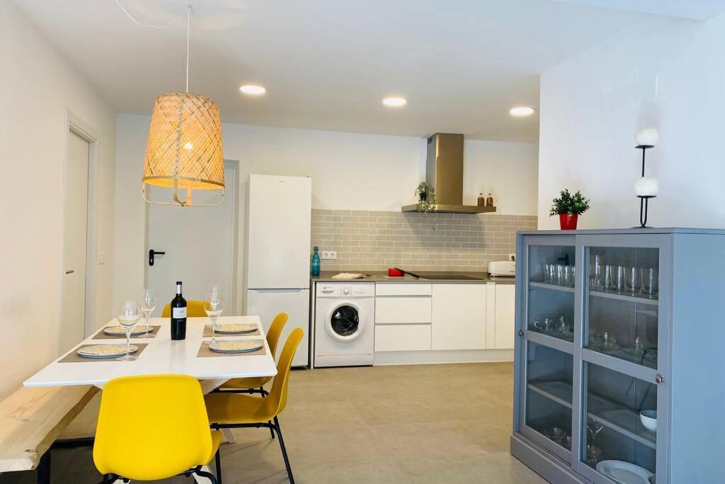70 M2, Apartamento Cerca De La Playa, Apto Minusvalidos. Roses Kültér fotó