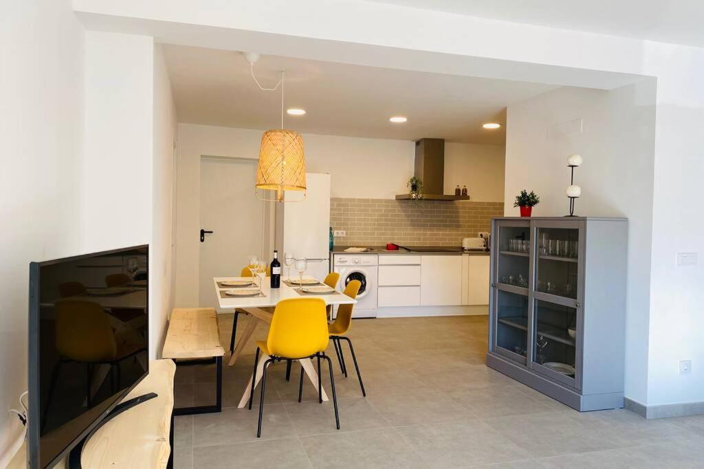 70 M2, Apartamento Cerca De La Playa, Apto Minusvalidos. Roses Kültér fotó