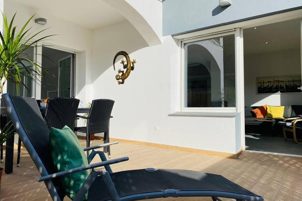 70 M2, Apartamento Cerca De La Playa, Apto Minusvalidos. Roses Kültér fotó