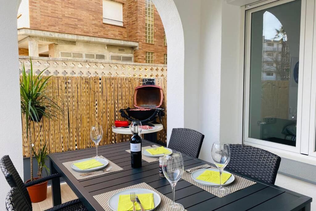 70 M2, Apartamento Cerca De La Playa, Apto Minusvalidos. Roses Kültér fotó